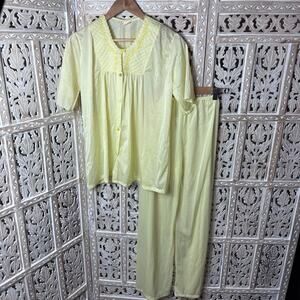 1970s Michelle Ann Yellow Nylon Tricot Pajama Set Vintage Cottagecore Whimsy M